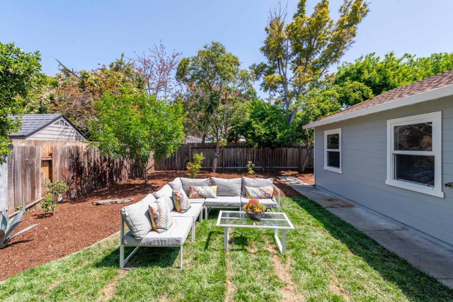 Detail Gallery Image 54 of 56 For 923 Grand St, Redwood City,  CA 94061 - 4 Beds | 3 Baths