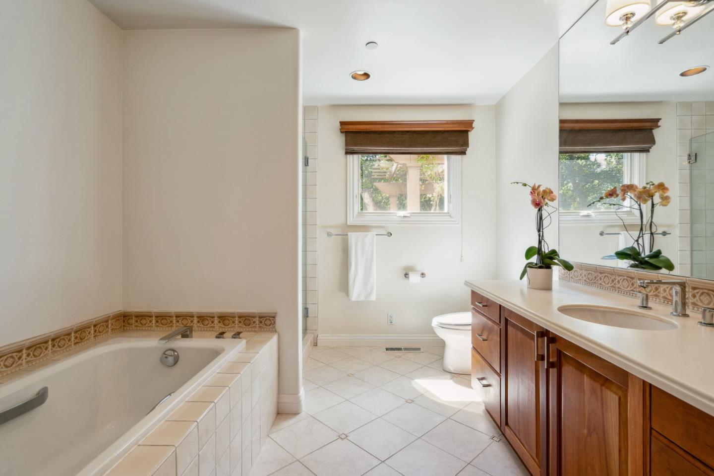 Detail Gallery Image 28 of 42 For 55 Vista Verde Way, Portola Valley,  CA 94028 - 3 Beds | 3/2 Baths