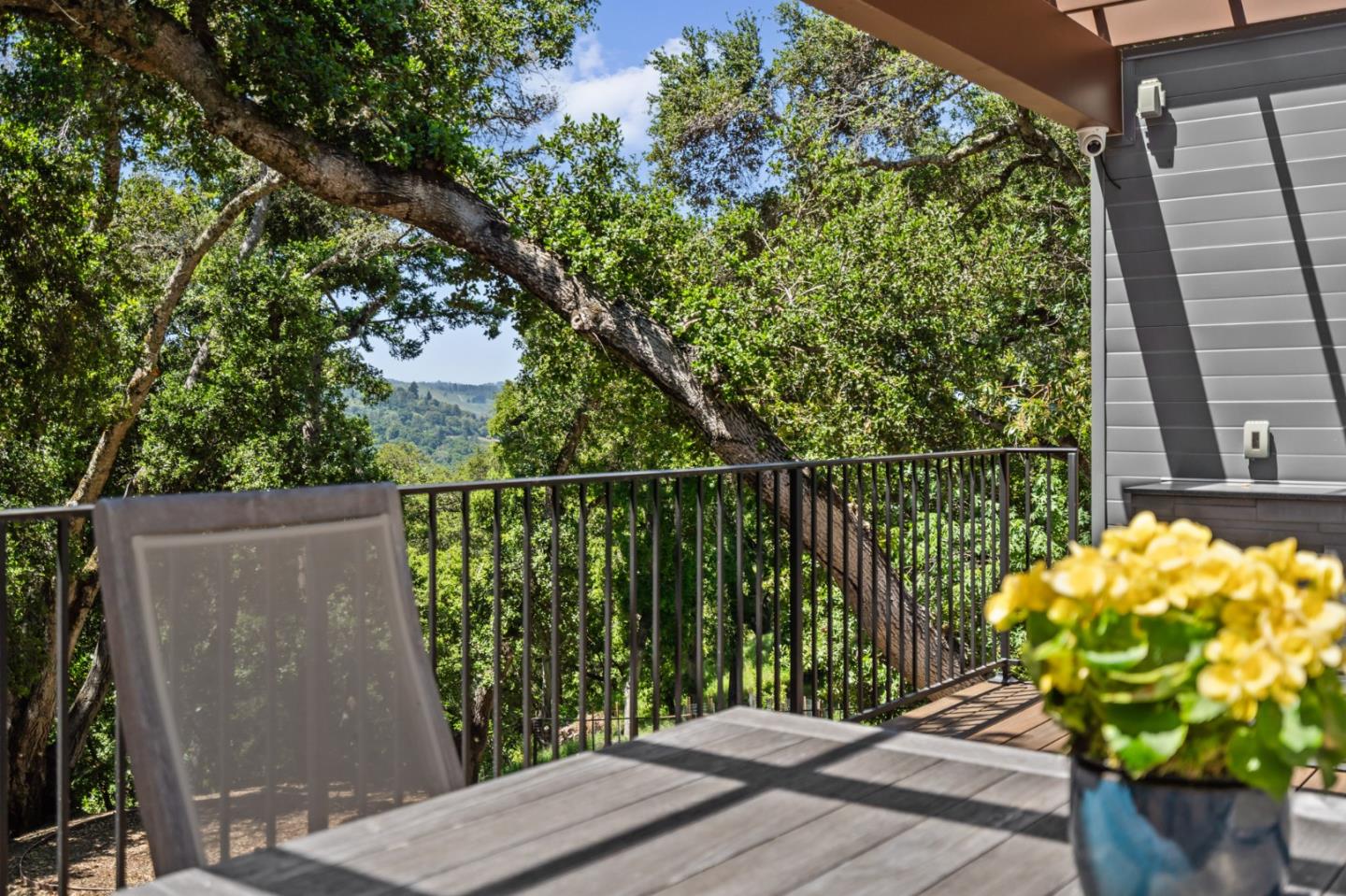 Detail Gallery Image 33 of 42 For 55 Vista Verde Way, Portola Valley,  CA 94028 - 3 Beds | 3/2 Baths
