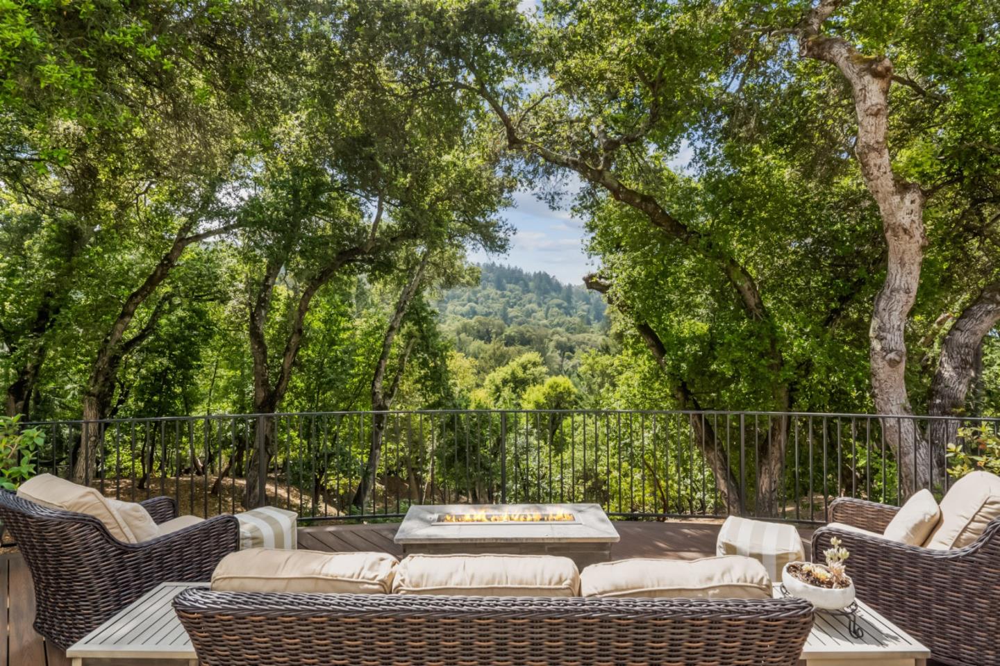 Detail Gallery Image 36 of 42 For 55 Vista Verde Way, Portola Valley,  CA 94028 - 3 Beds | 3/2 Baths