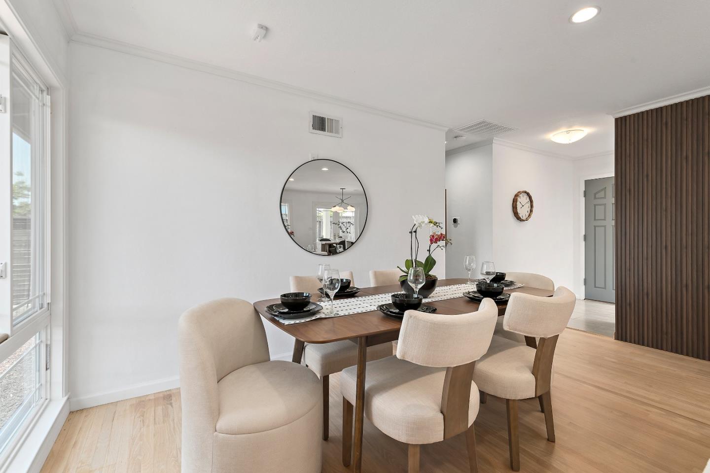 Detail Gallery Image 10 of 40 For 728 Glencoe Ct, Sunnyvale,  CA 94087 - 3 Beds | 2 Baths