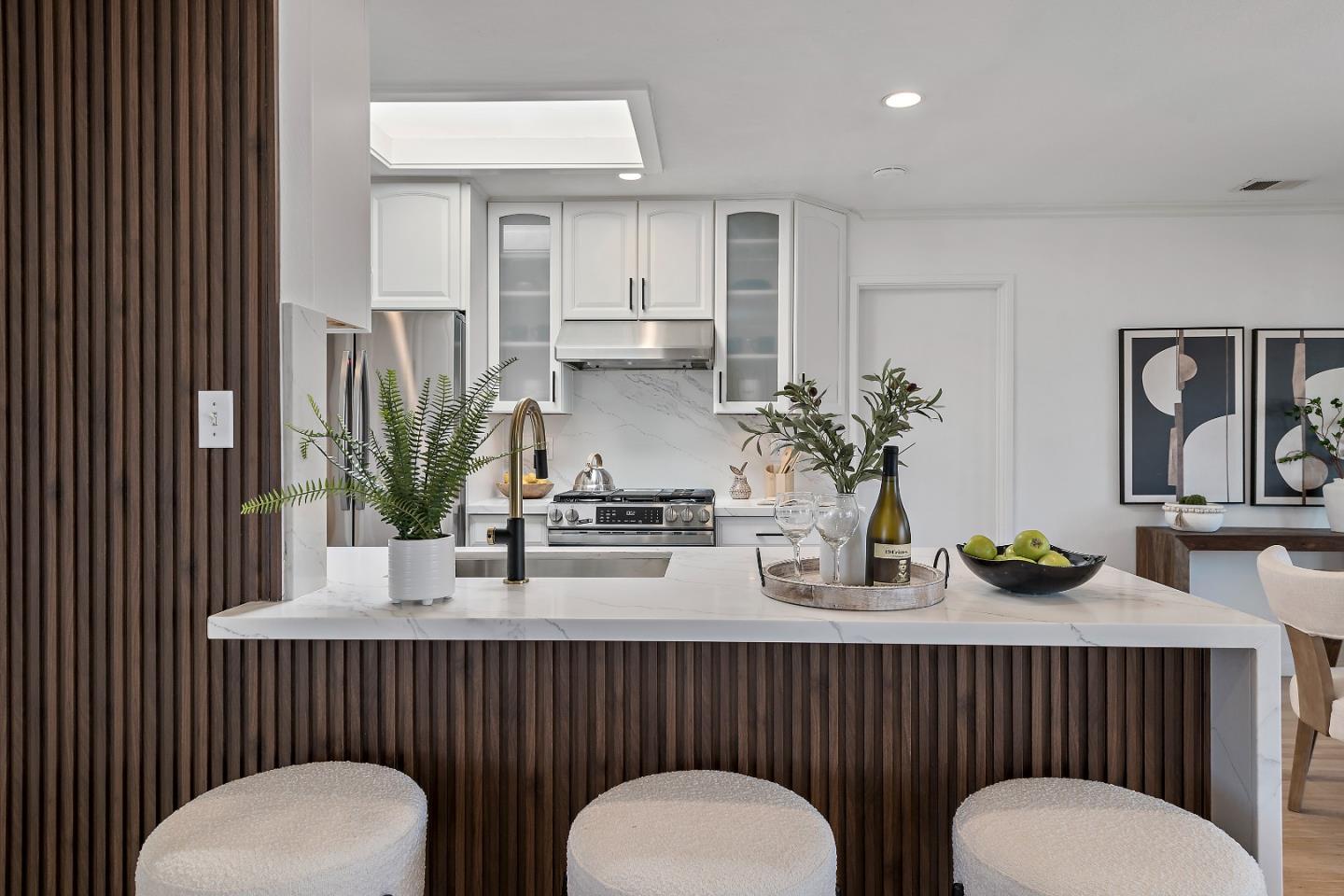 Detail Gallery Image 16 of 40 For 728 Glencoe Ct, Sunnyvale,  CA 94087 - 3 Beds | 2 Baths