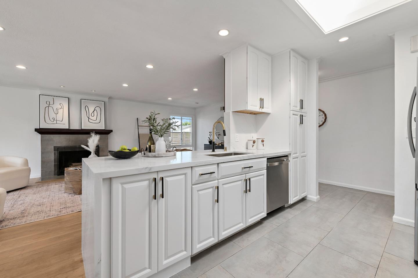 Detail Gallery Image 18 of 40 For 728 Glencoe Ct, Sunnyvale,  CA 94087 - 3 Beds | 2 Baths