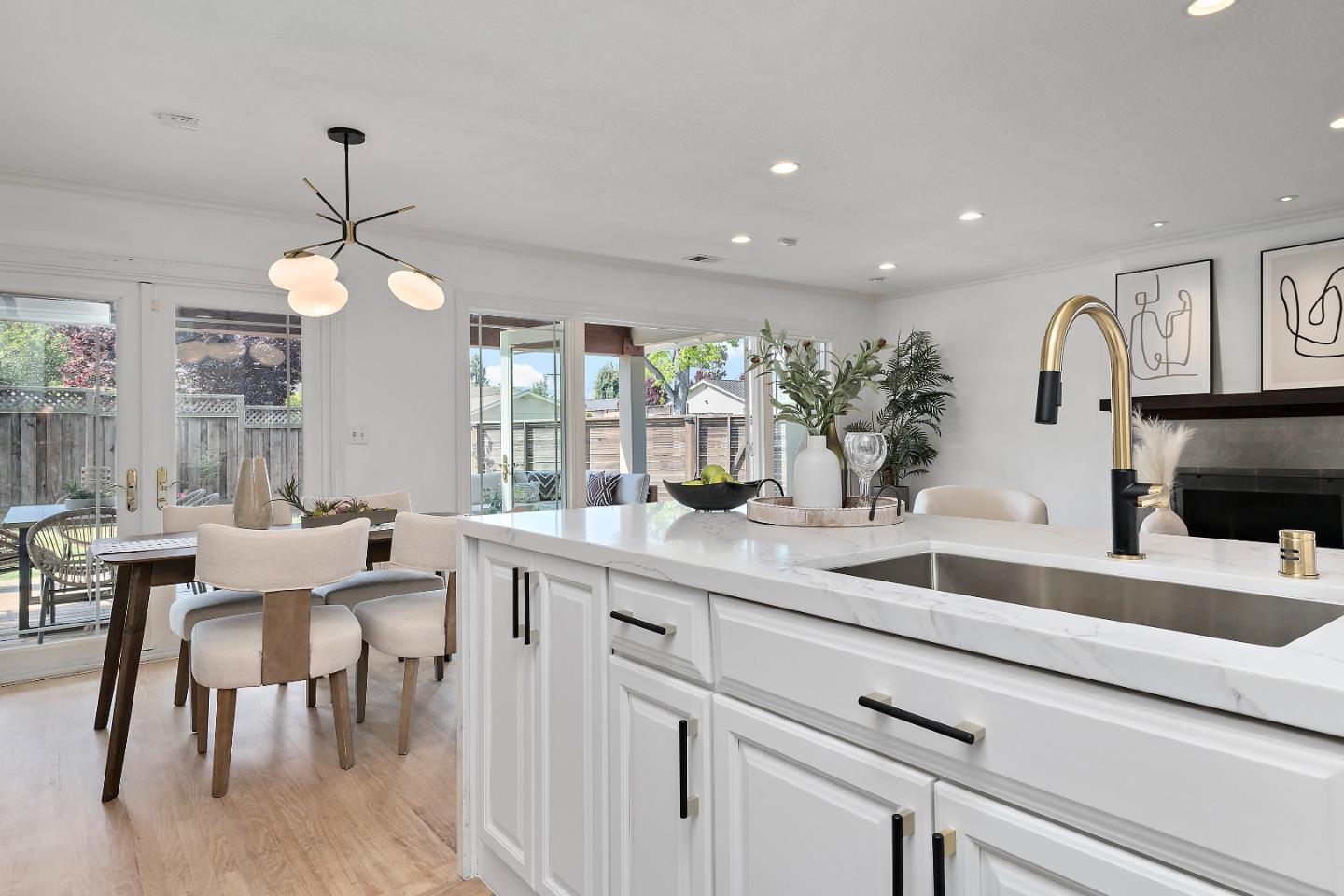 Detail Gallery Image 19 of 40 For 728 Glencoe Ct, Sunnyvale,  CA 94087 - 3 Beds | 2 Baths