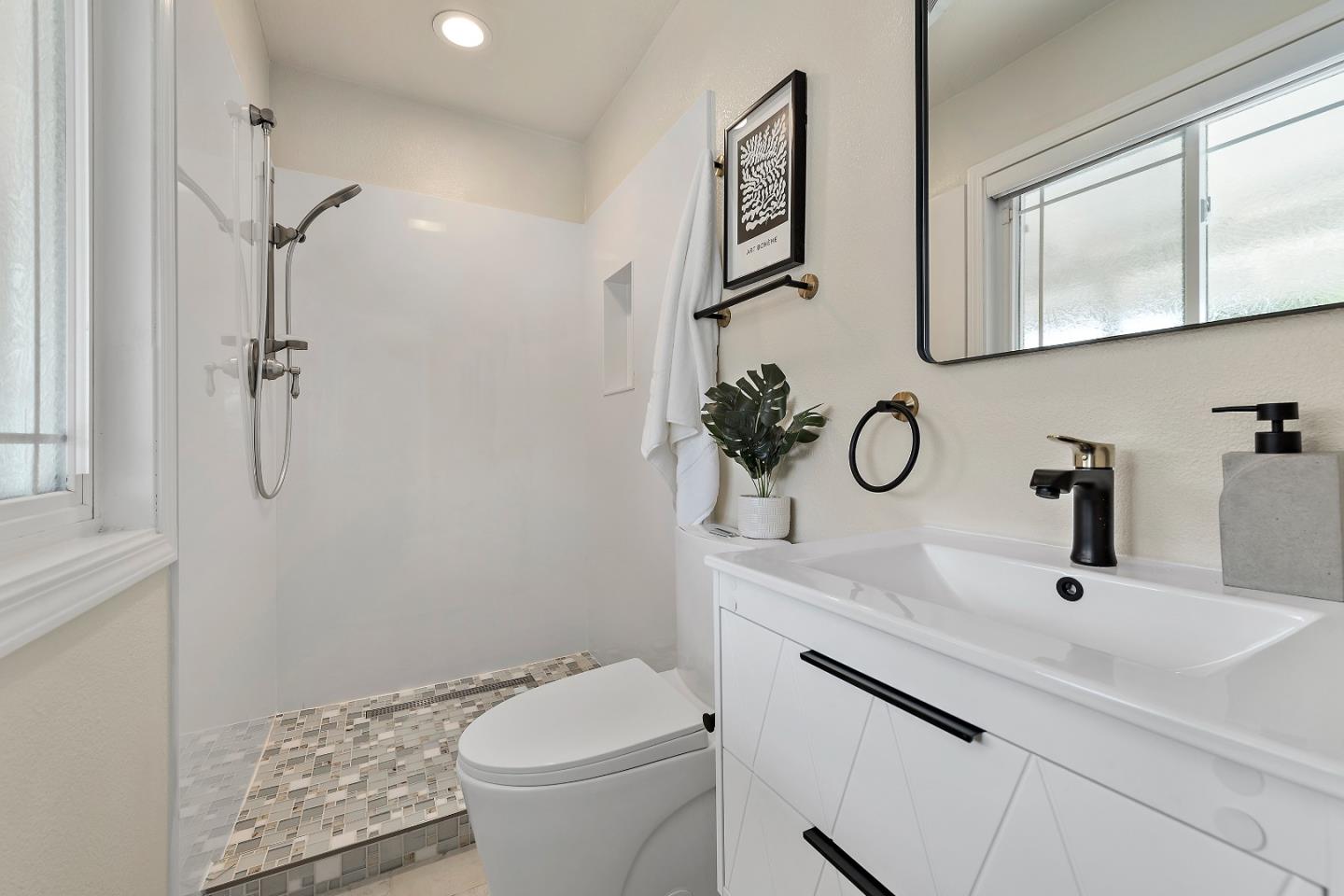 Detail Gallery Image 23 of 40 For 728 Glencoe Ct, Sunnyvale,  CA 94087 - 3 Beds | 2 Baths