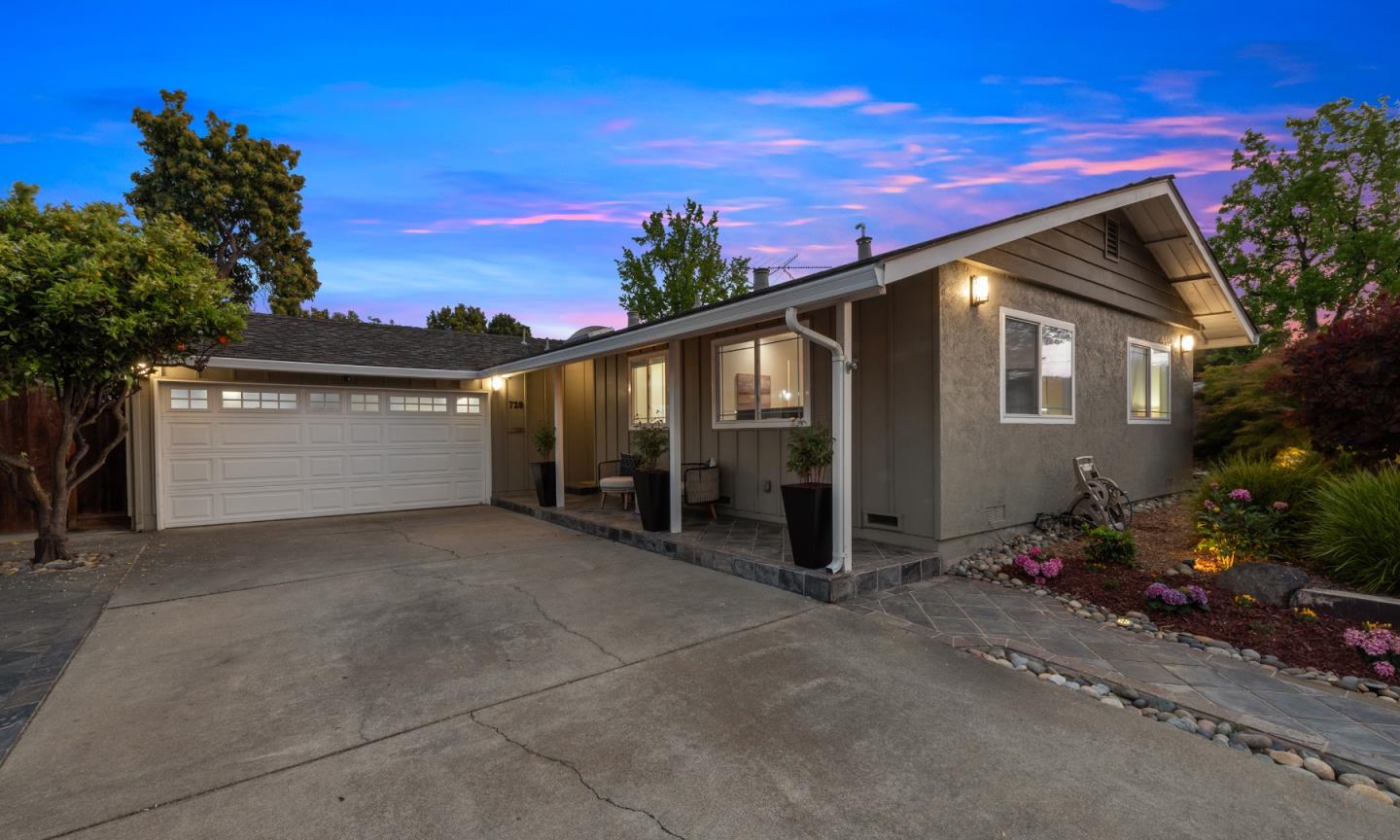 Detail Gallery Image 5 of 40 For 728 Glencoe Ct, Sunnyvale,  CA 94087 - 3 Beds | 2 Baths