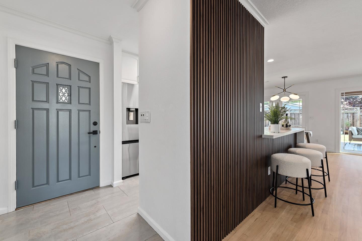Detail Gallery Image 6 of 40 For 728 Glencoe Ct, Sunnyvale,  CA 94087 - 3 Beds | 2 Baths