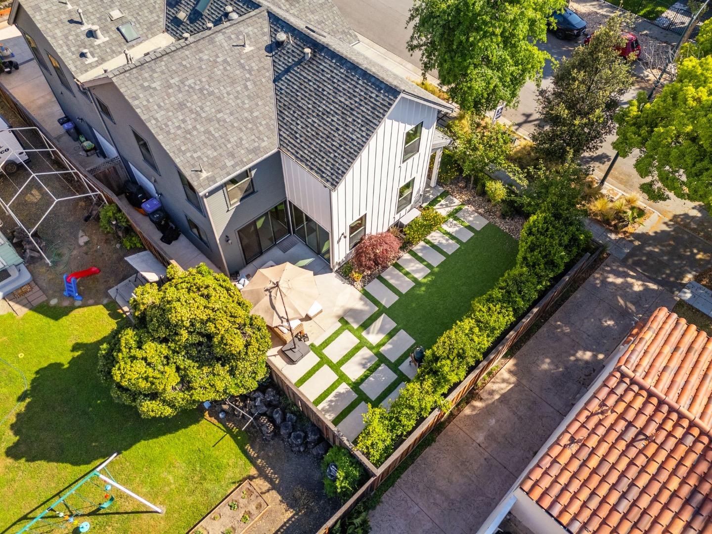 Detail Gallery Image 17 of 67 For 1076 Myrtle St, San Jose,  CA 95126 - 3 Beds | 2/1 Baths