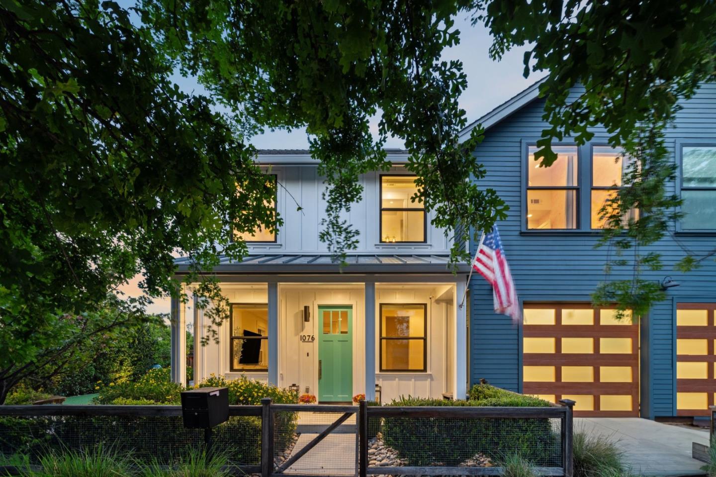 Detail Gallery Image 4 of 67 For 1076 Myrtle St, San Jose,  CA 95126 - 3 Beds | 2/1 Baths
