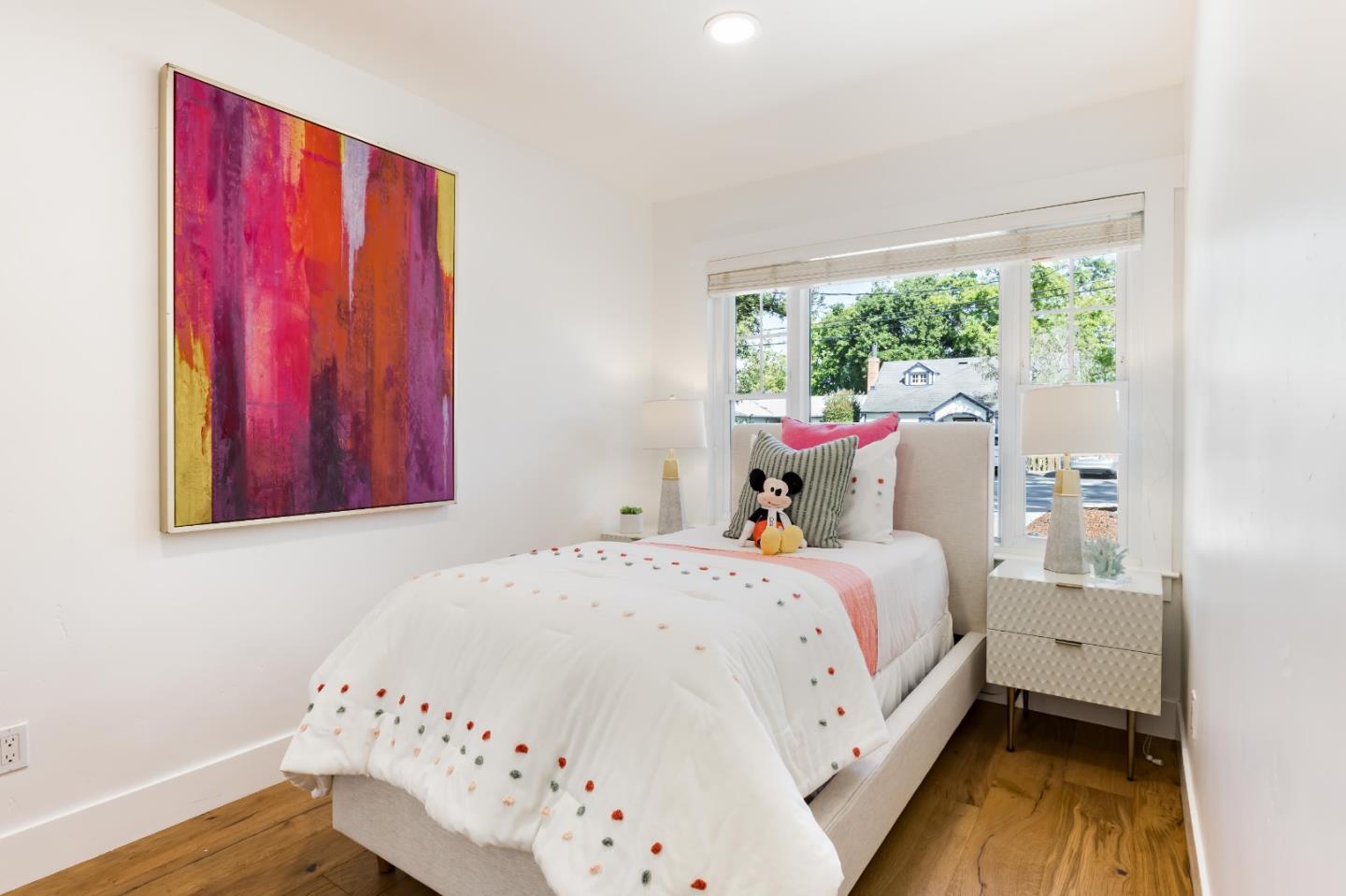 Detail Gallery Image 12 of 22 For 721 14th Ave, Menlo Park,  CA 94025 - 3 Beds | 2 Baths