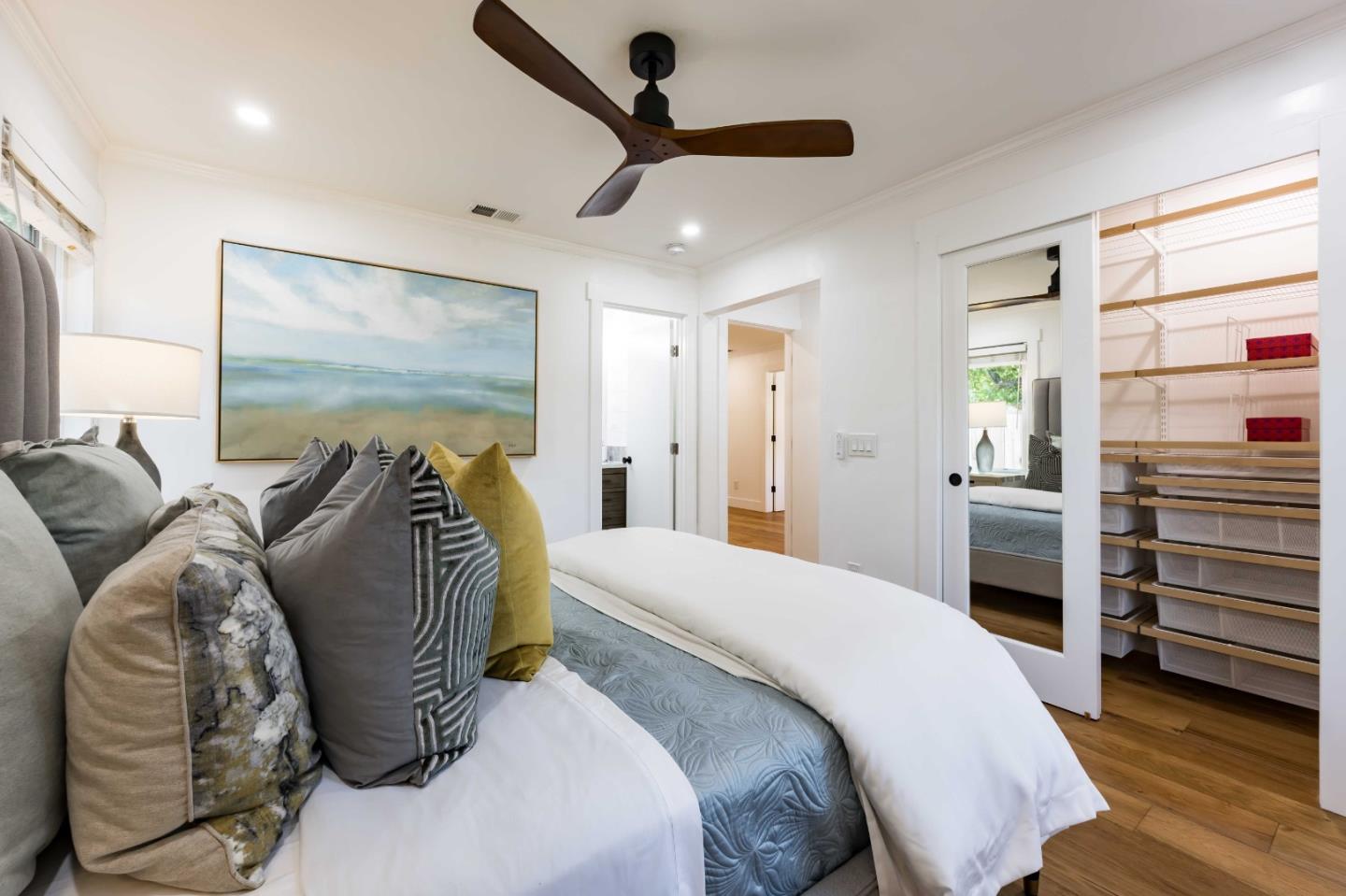 Detail Gallery Image 14 of 22 For 721 14th Ave, Menlo Park,  CA 94025 - 3 Beds | 2 Baths