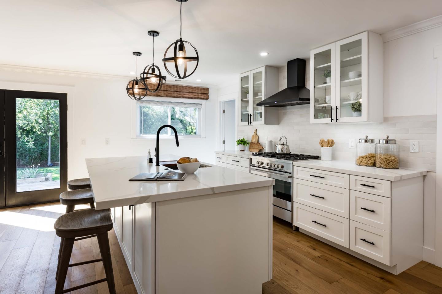 Detail Gallery Image 6 of 22 For 721 14th Ave, Menlo Park,  CA 94025 - 3 Beds | 2 Baths