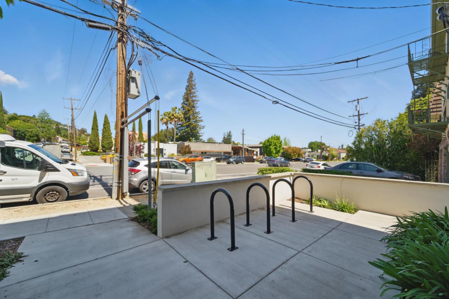 Detail Gallery Image 11 of 16 For 1667 San Carlos Ave #101,  San Carlos,  CA 94070 - – Beds | – Baths