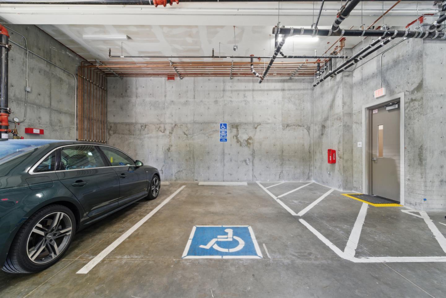 Detail Gallery Image 13 of 16 For 1667 San Carlos Ave #101,  San Carlos,  CA 94070 - – Beds | – Baths