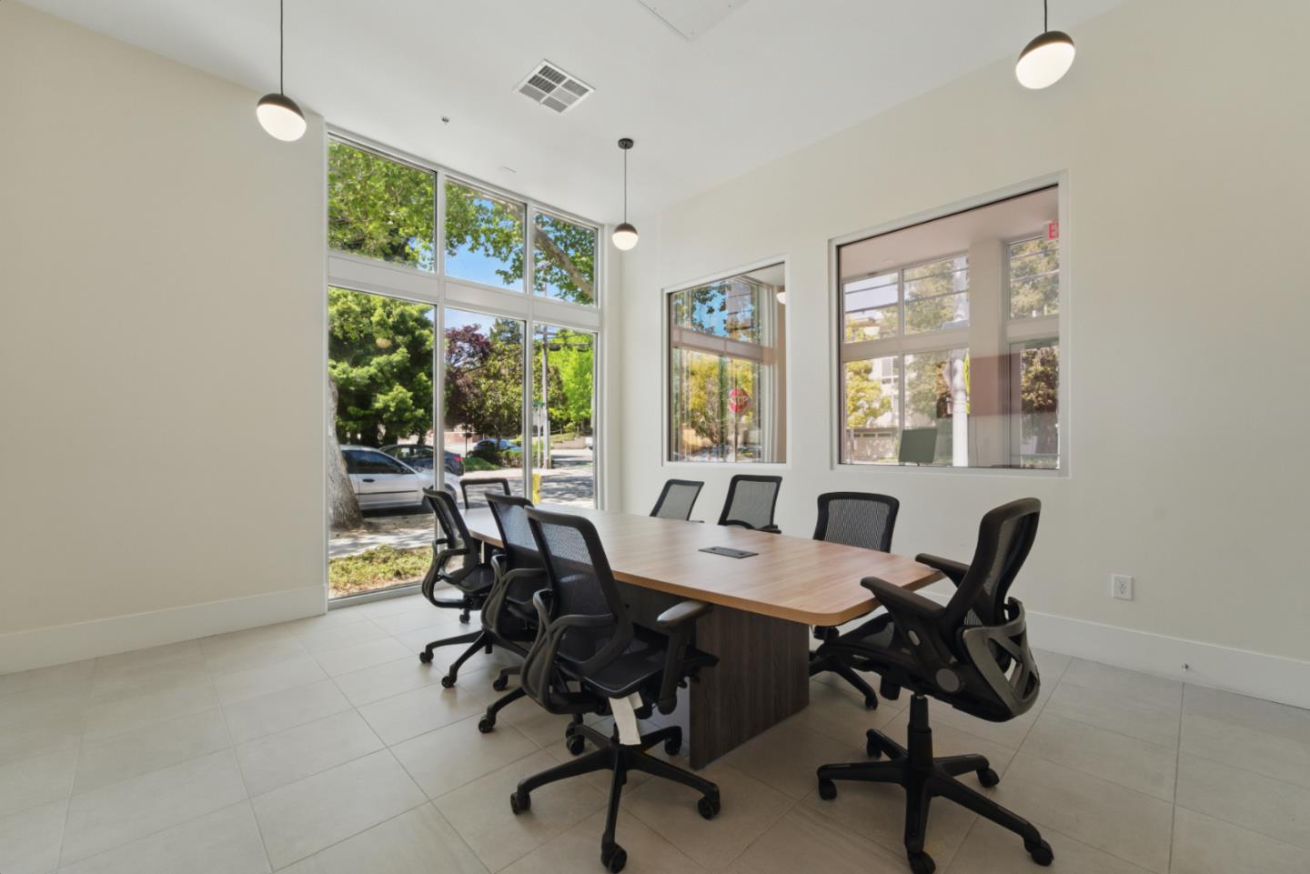 Detail Gallery Image 7 of 16 For 1667 San Carlos Ave #101,  San Carlos,  CA 94070 - – Beds | – Baths