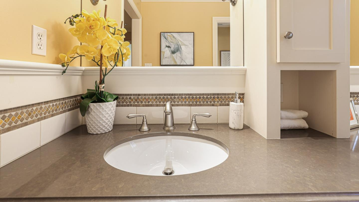 Detail Gallery Image 18 of 60 For 161 E Floresta Way, Portola Valley,  CA 94028 - 3 Beds | 3 Baths