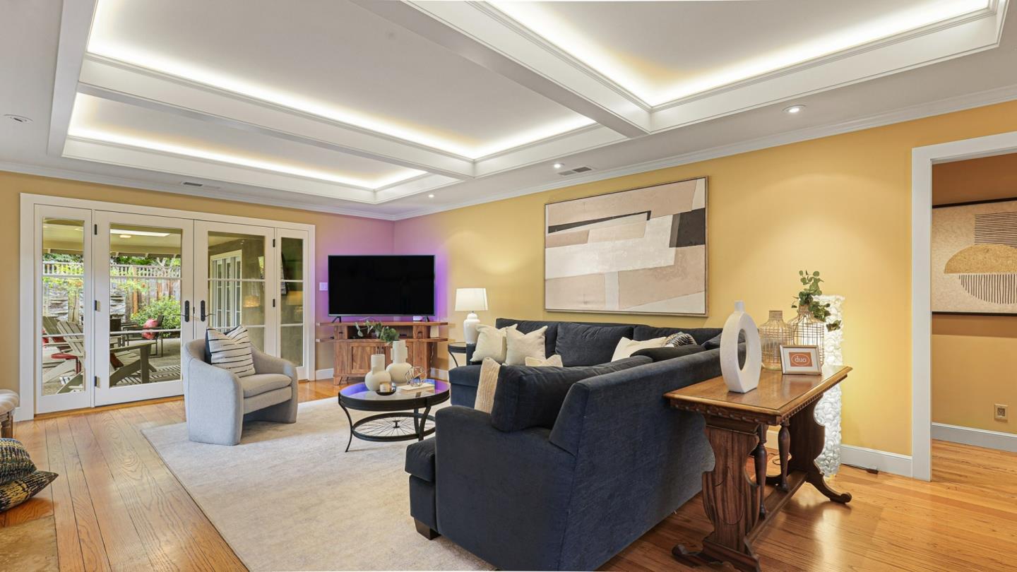 Detail Gallery Image 2 of 60 For 161 E Floresta Way, Portola Valley,  CA 94028 - 3 Beds | 3 Baths