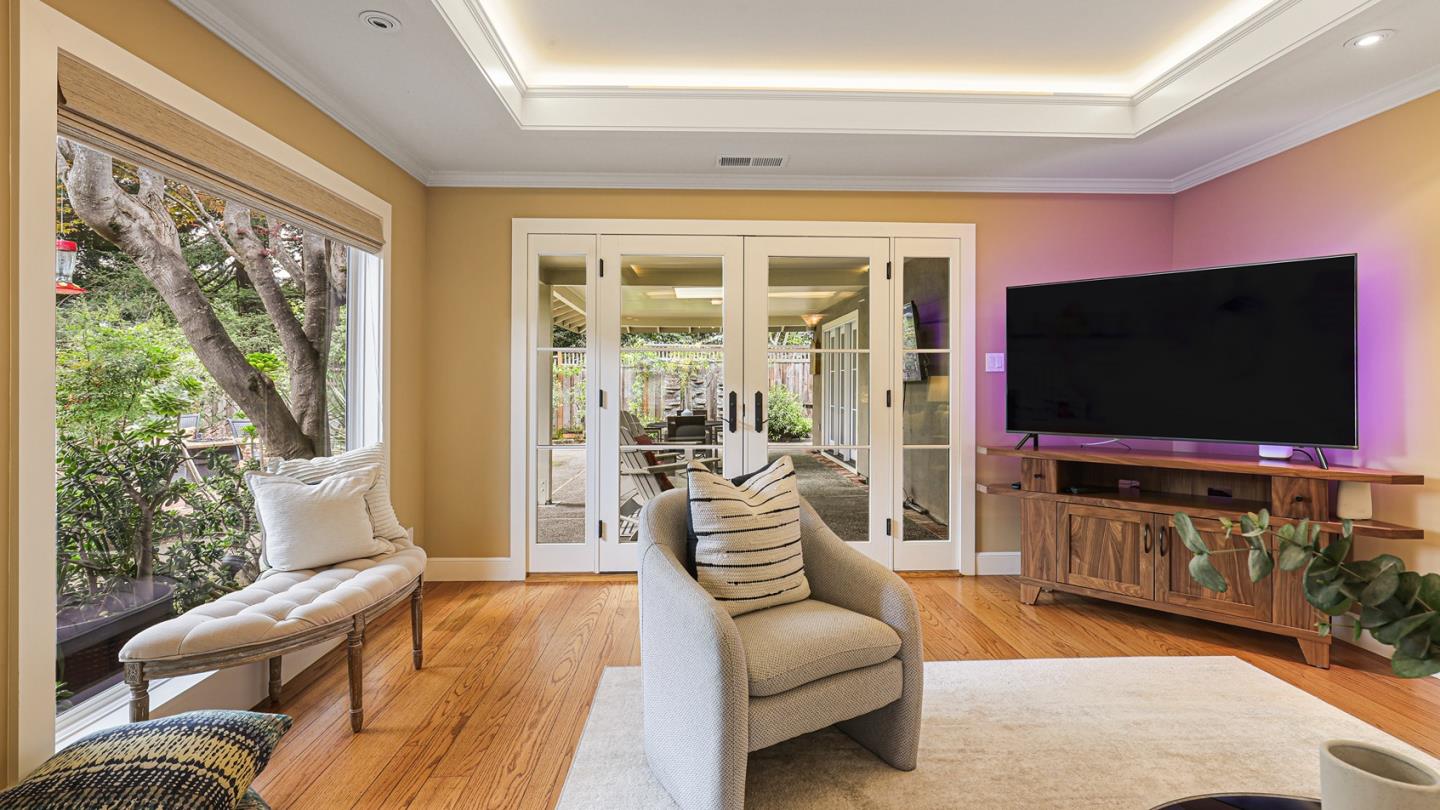 Detail Gallery Image 3 of 60 For 161 E Floresta Way, Portola Valley,  CA 94028 - 3 Beds | 3 Baths