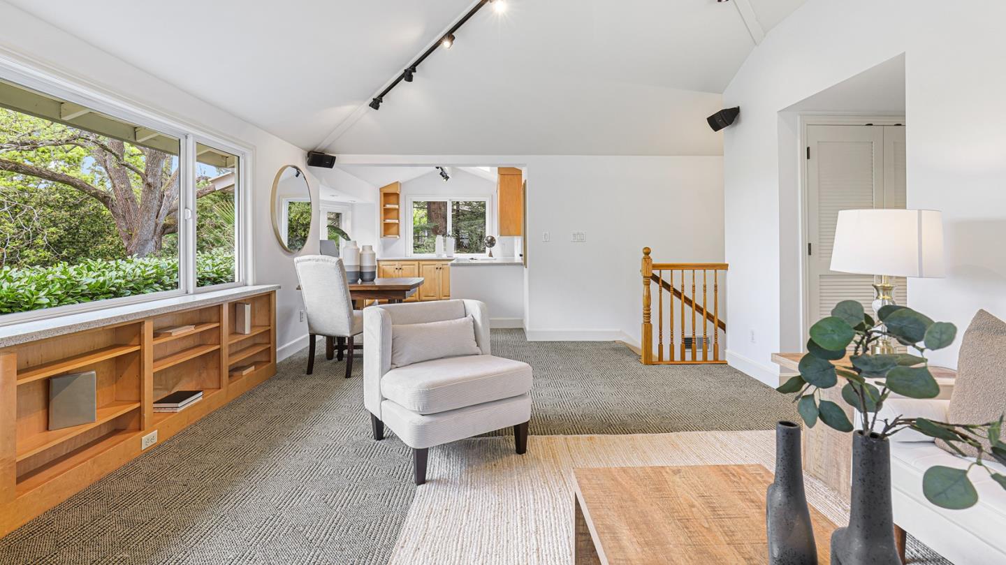 Detail Gallery Image 33 of 60 For 161 E Floresta Way, Portola Valley,  CA 94028 - 3 Beds | 3 Baths