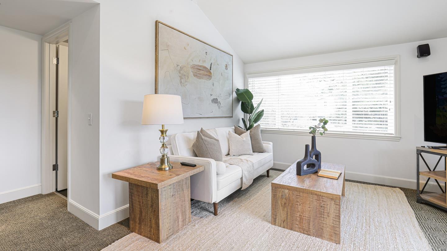 Detail Gallery Image 34 of 60 For 161 E Floresta Way, Portola Valley,  CA 94028 - 3 Beds | 3 Baths