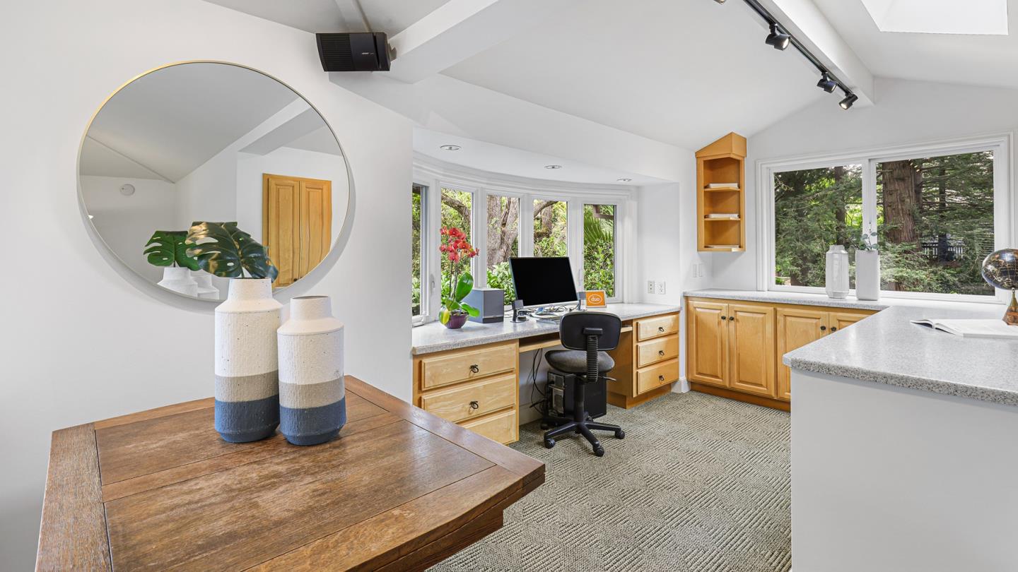 Detail Gallery Image 35 of 60 For 161 E Floresta Way, Portola Valley,  CA 94028 - 3 Beds | 3 Baths