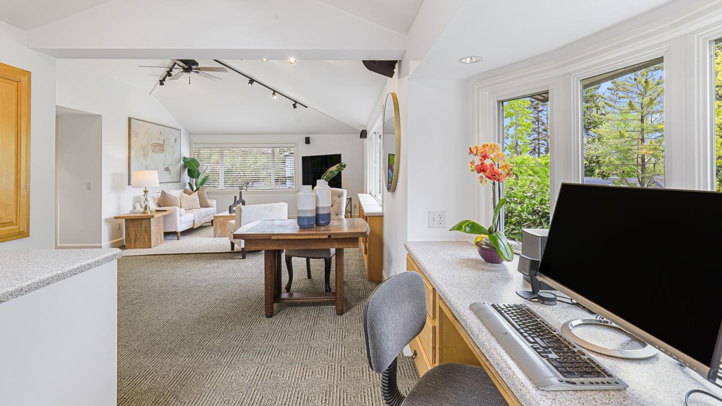 Detail Gallery Image 37 of 60 For 161 E Floresta Way, Portola Valley,  CA 94028 - 3 Beds | 3 Baths