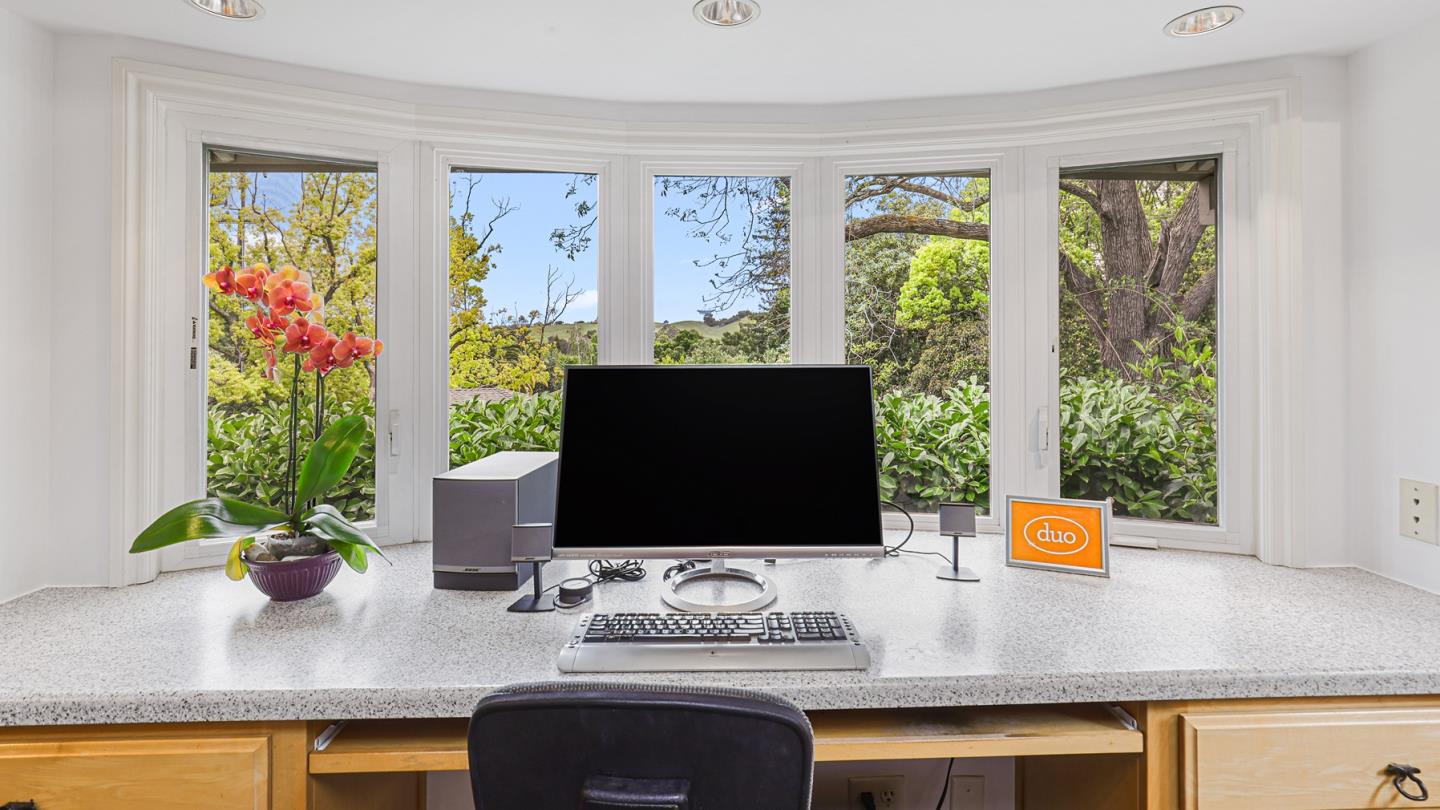 Detail Gallery Image 38 of 60 For 161 E Floresta Way, Portola Valley,  CA 94028 - 3 Beds | 3 Baths