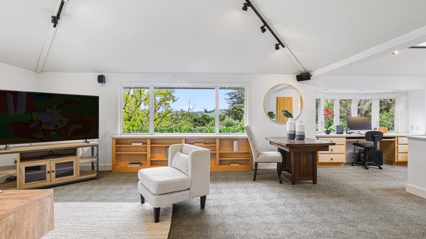 Detail Gallery Image 41 of 60 For 161 E Floresta Way, Portola Valley,  CA 94028 - 3 Beds | 3 Baths