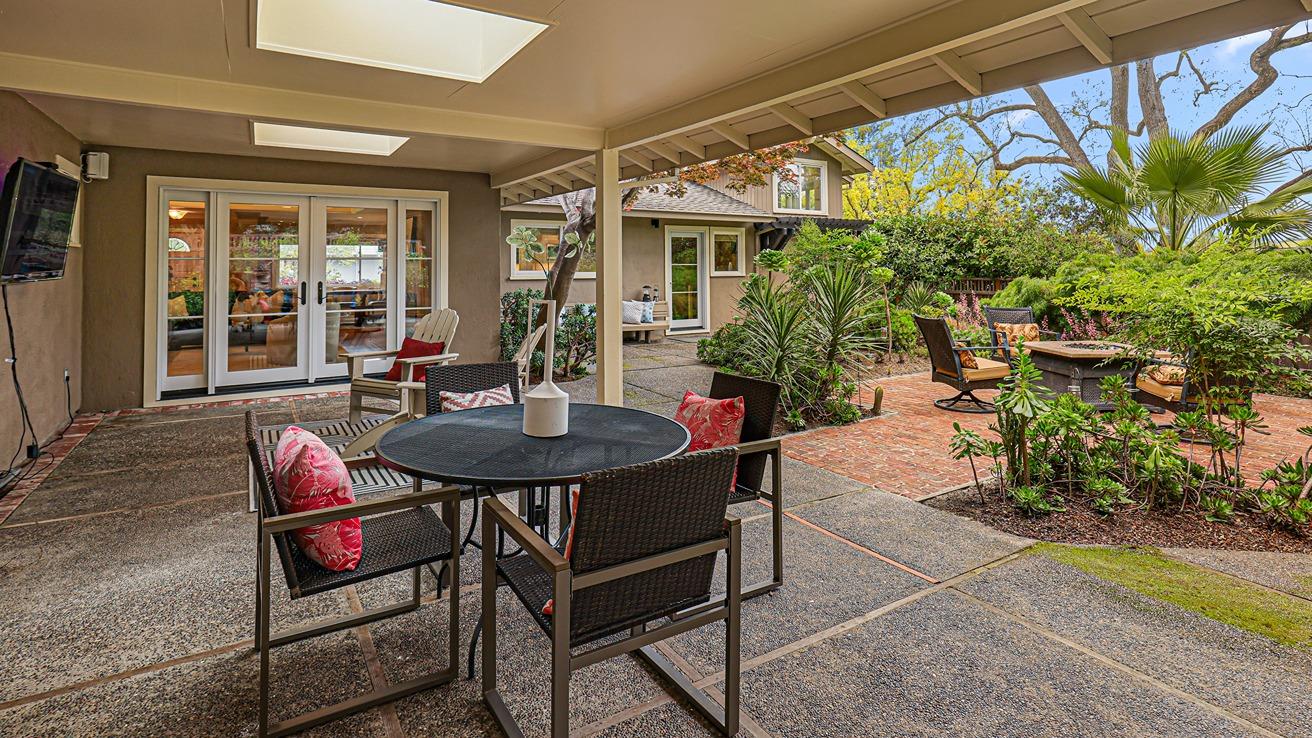 Detail Gallery Image 47 of 60 For 161 E Floresta Way, Portola Valley,  CA 94028 - 3 Beds | 3 Baths