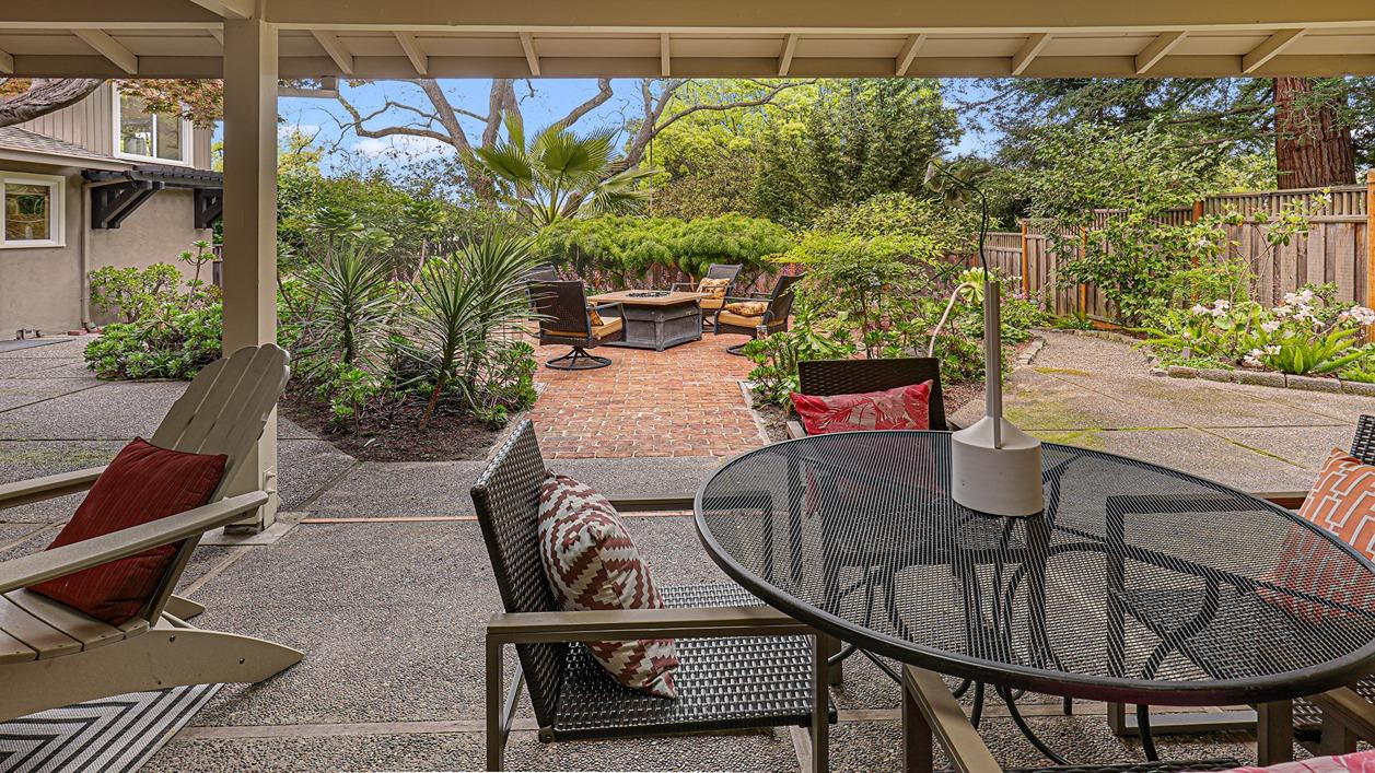 Detail Gallery Image 48 of 60 For 161 E Floresta Way, Portola Valley,  CA 94028 - 3 Beds | 3 Baths
