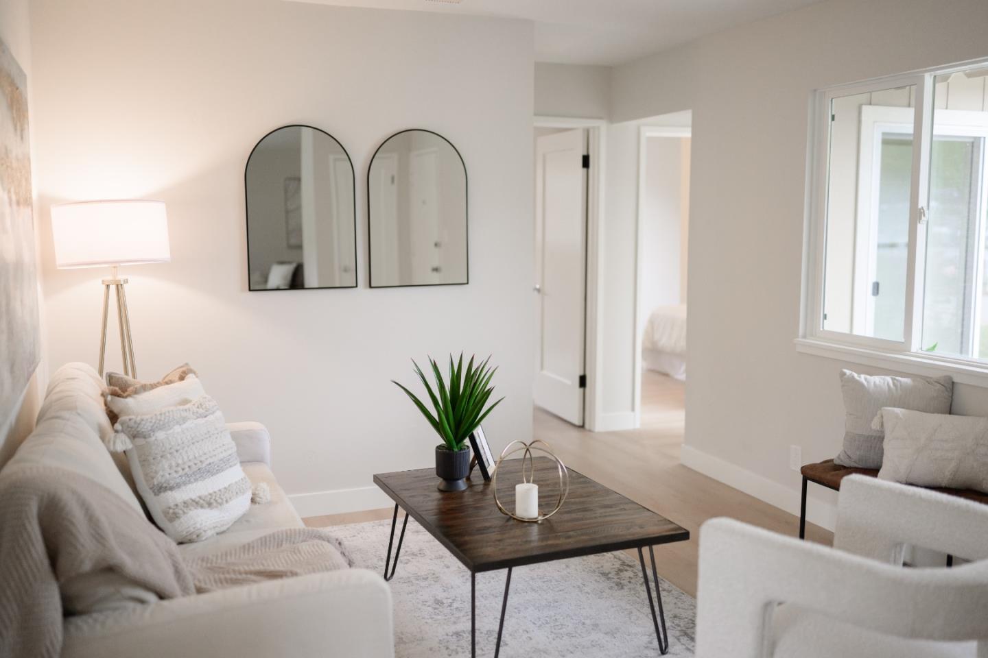 Detail Gallery Image 11 of 95 For 985 32nd Ave, Santa Cruz,  CA 95062 - 3 Beds | 3/1 Baths