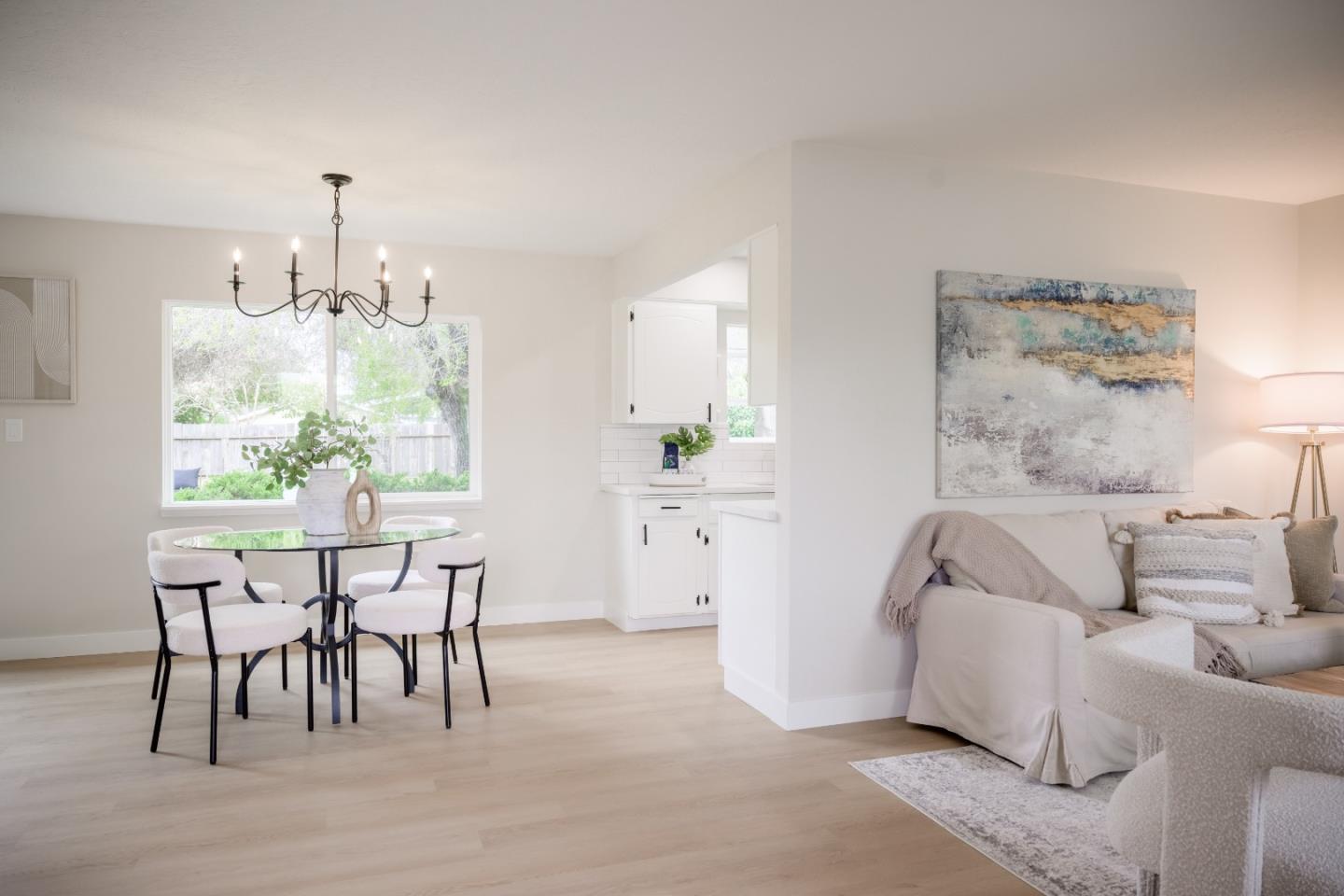 Detail Gallery Image 12 of 95 For 985 32nd Ave, Santa Cruz,  CA 95062 - 3 Beds | 3/1 Baths