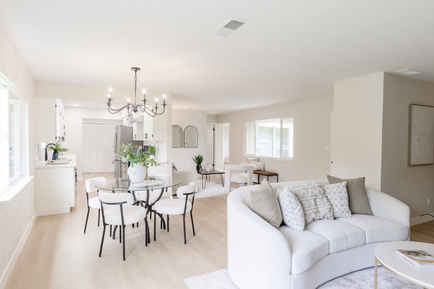 Detail Gallery Image 14 of 95 For 985 32nd Ave, Santa Cruz,  CA 95062 - 3 Beds | 3/1 Baths
