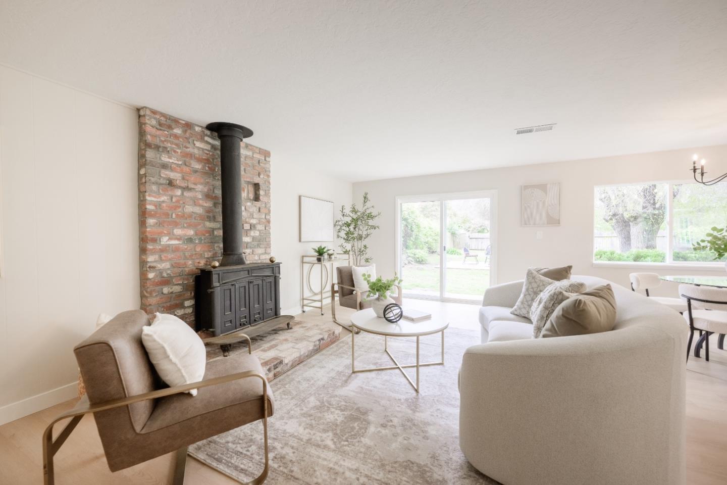 Detail Gallery Image 17 of 95 For 985 32nd Ave, Santa Cruz,  CA 95062 - 3 Beds | 3/1 Baths
