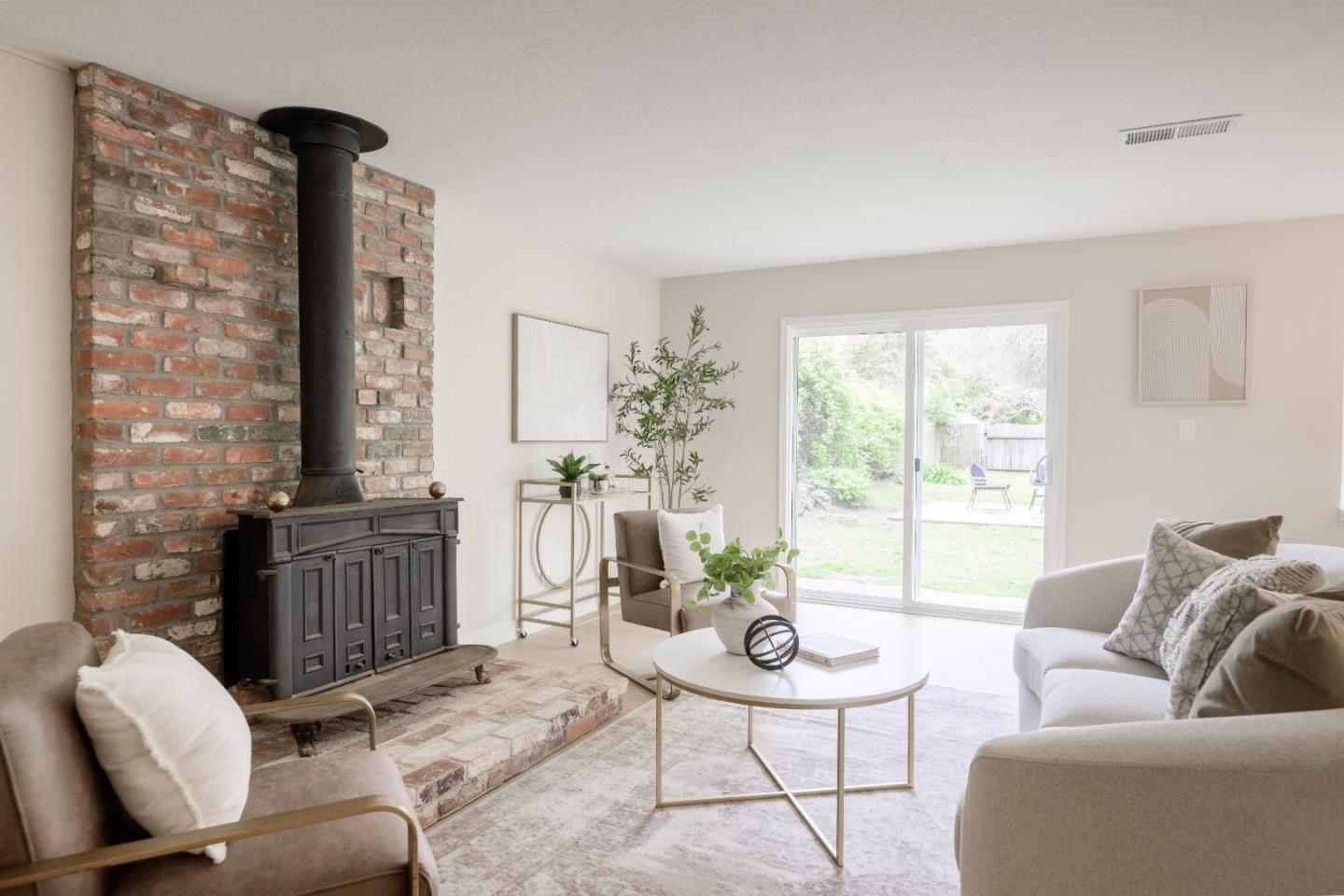 Detail Gallery Image 18 of 95 For 985 32nd Ave, Santa Cruz,  CA 95062 - 3 Beds | 3/1 Baths
