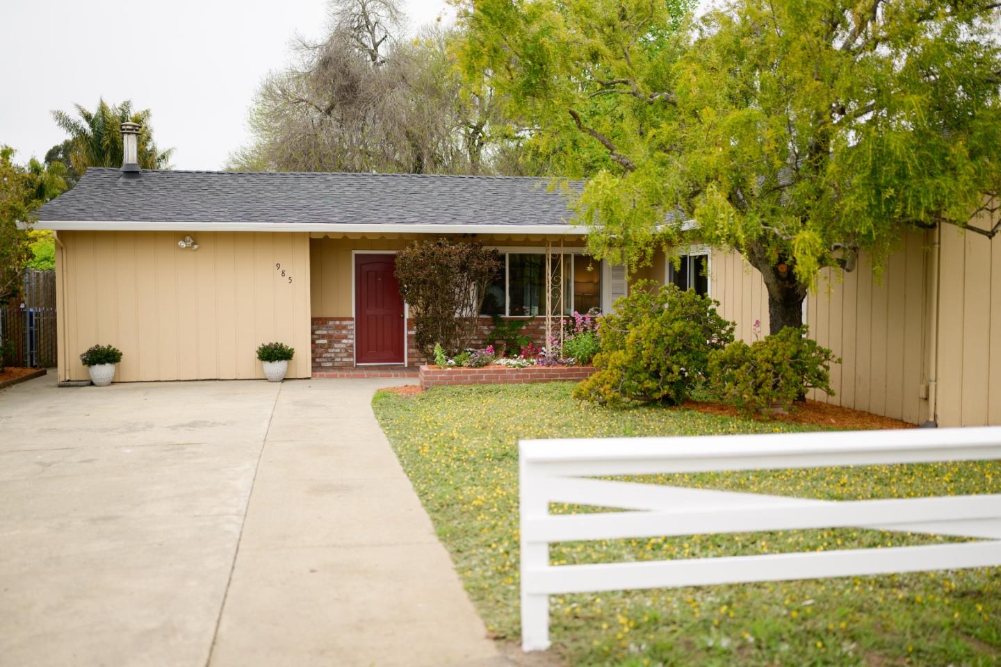 Detail Gallery Image 2 of 95 For 985 32nd Ave, Santa Cruz,  CA 95062 - 3 Beds | 3/1 Baths
