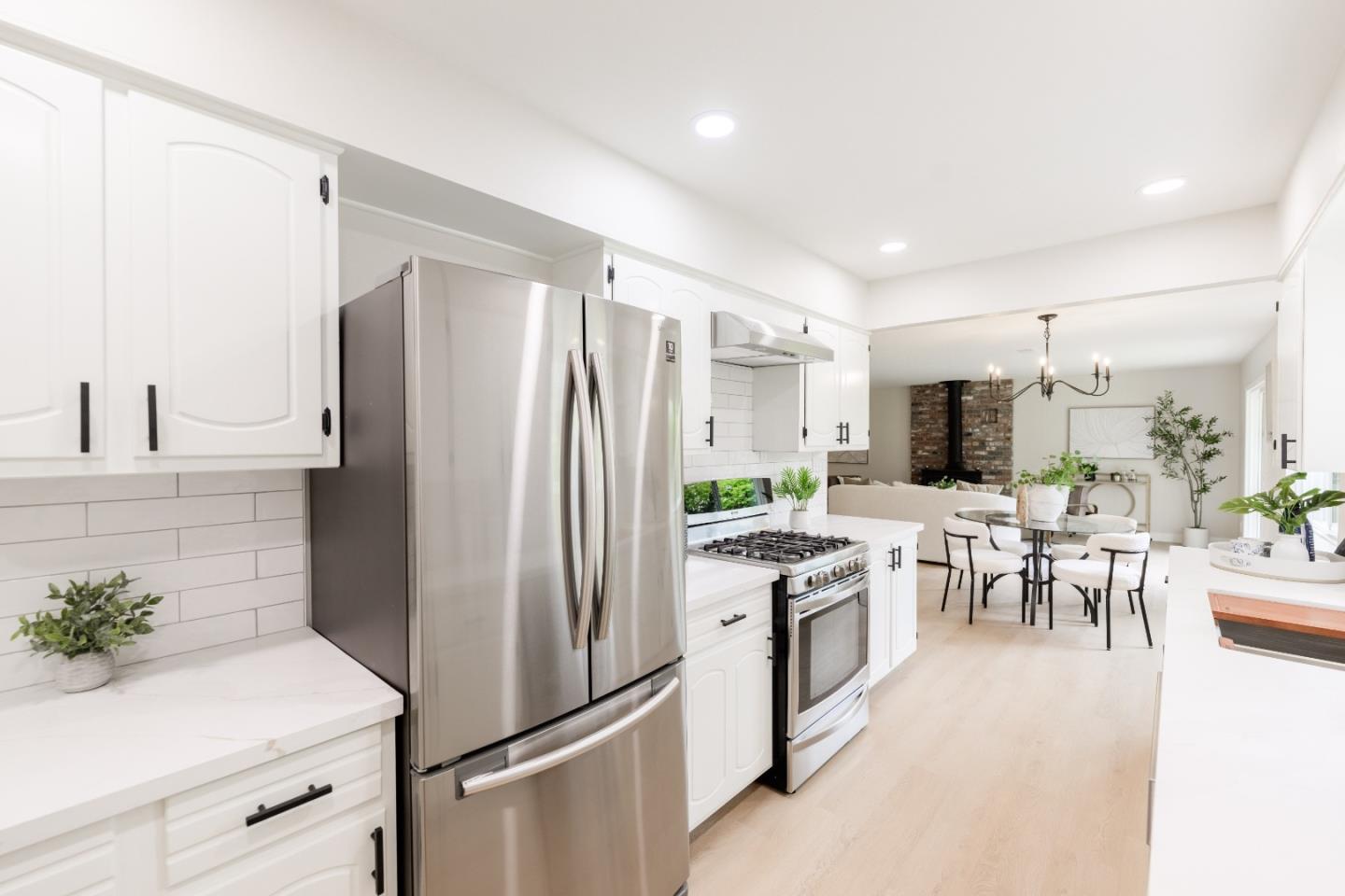 Detail Gallery Image 38 of 95 For 985 32nd Ave, Santa Cruz,  CA 95062 - 3 Beds | 3/1 Baths
