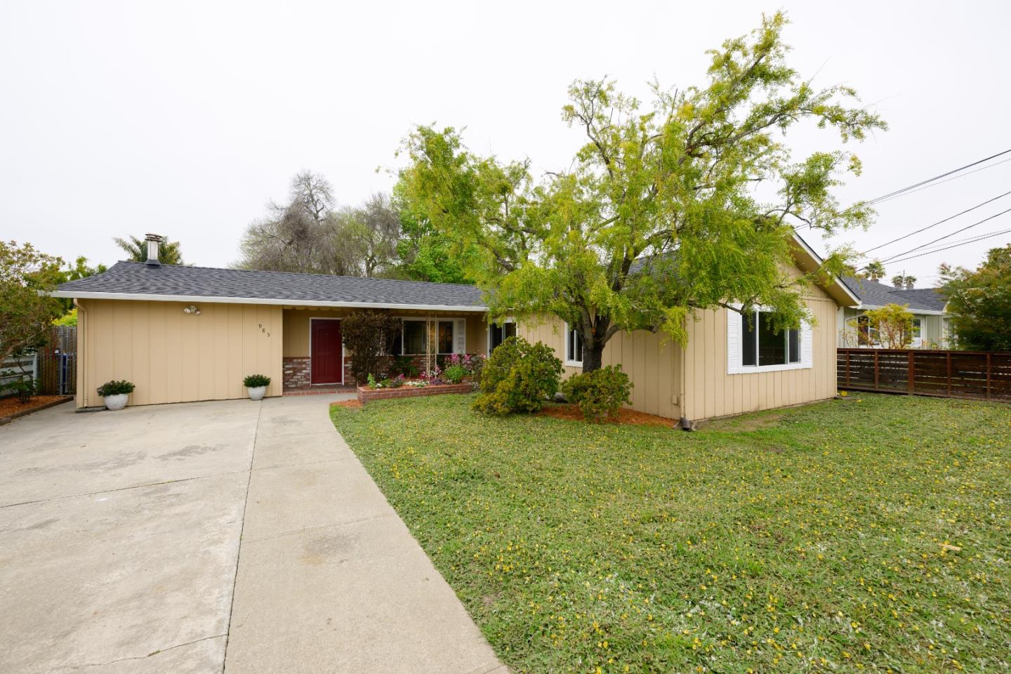 Detail Gallery Image 4 of 95 For 985 32nd Ave, Santa Cruz,  CA 95062 - 3 Beds | 3/1 Baths