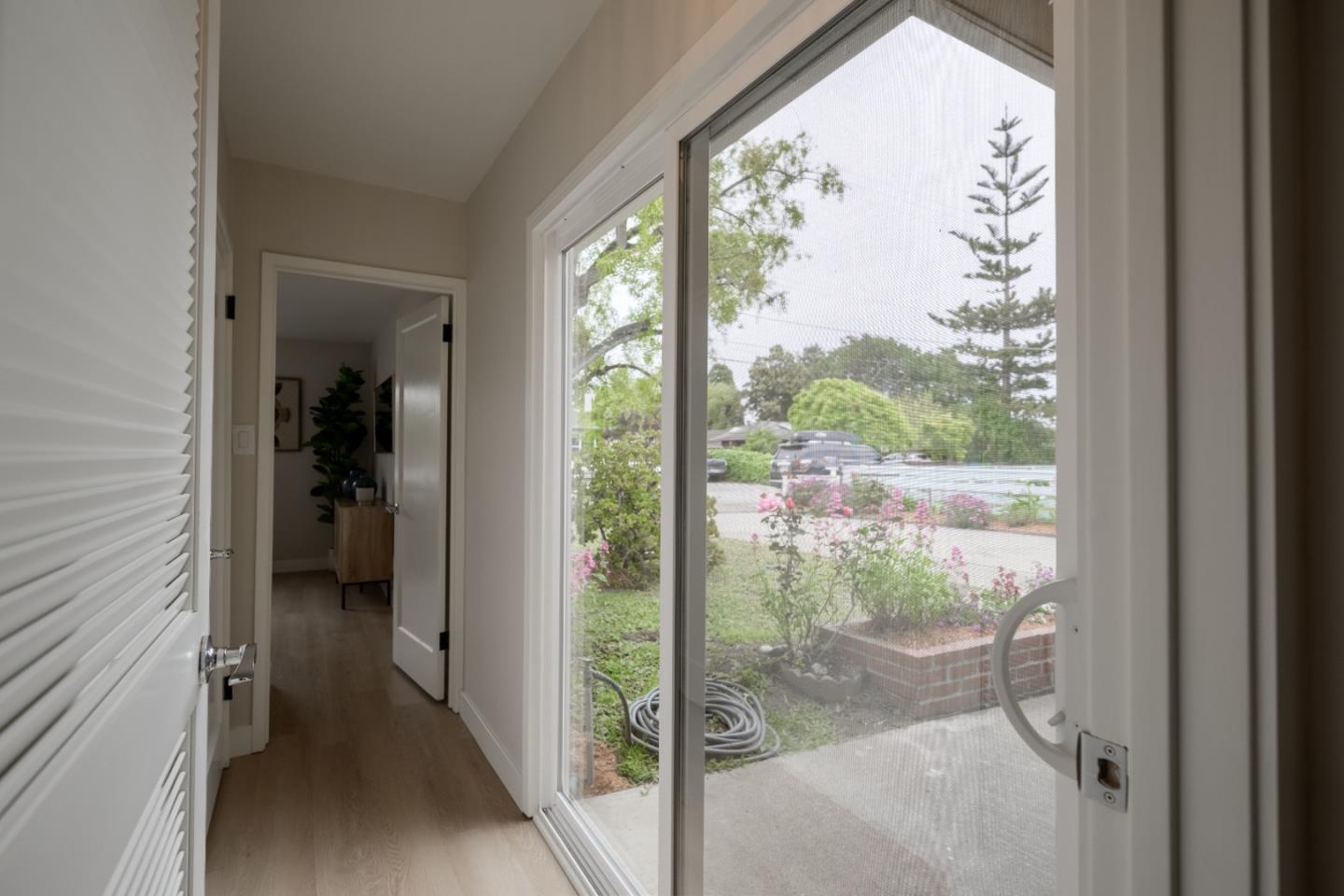 Detail Gallery Image 62 of 95 For 985 32nd Ave, Santa Cruz,  CA 95062 - 3 Beds | 3/1 Baths