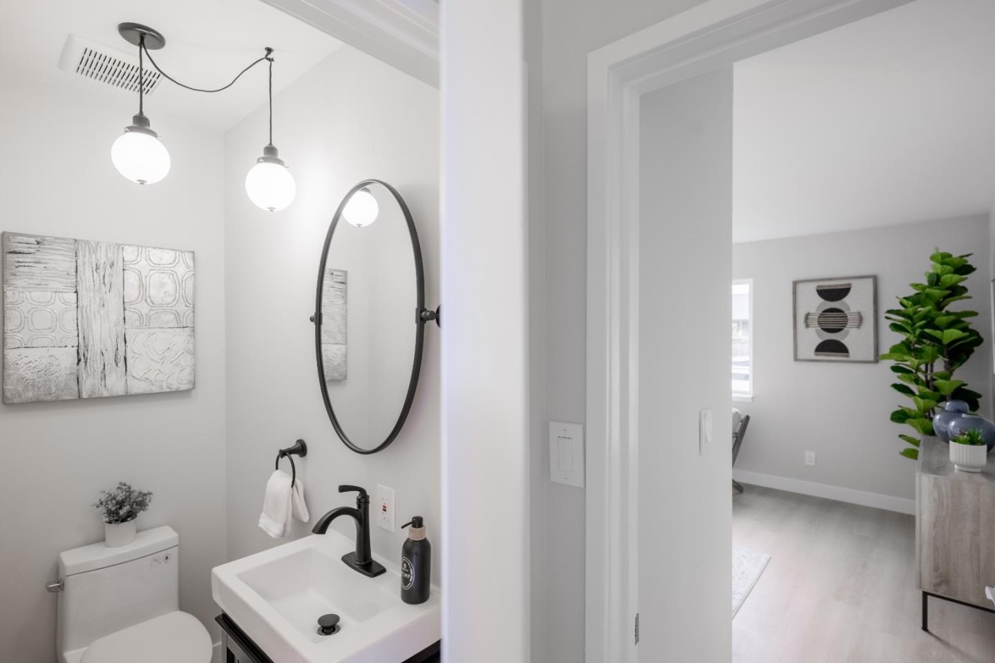 Detail Gallery Image 63 of 95 For 985 32nd Ave, Santa Cruz,  CA 95062 - 3 Beds | 3/1 Baths