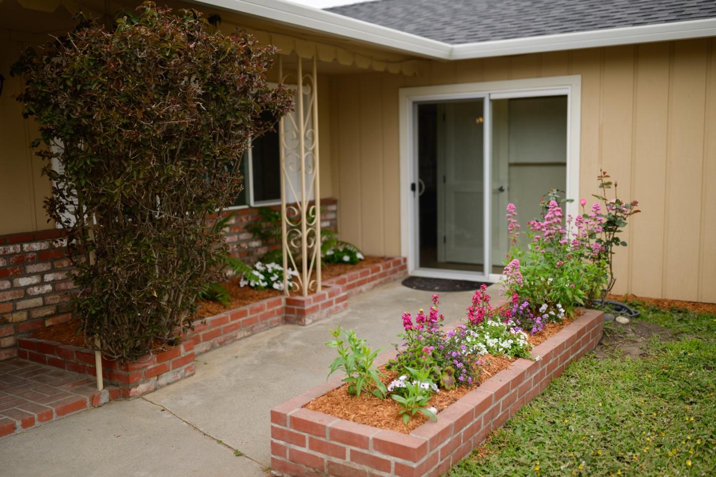 Detail Gallery Image 89 of 95 For 985 32nd Ave, Santa Cruz,  CA 95062 - 3 Beds | 3/1 Baths