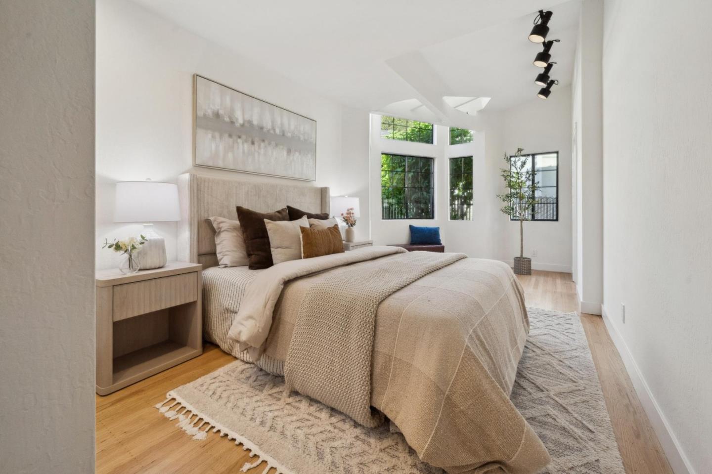 Detail Gallery Image 10 of 25 For 264 Berendos Ave, Pacifica,  CA 94044 - 3 Beds | 2 Baths