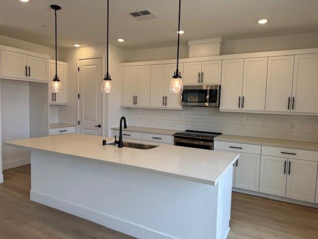 Detail Gallery Image 10 of 10 For 512 Joshua Tree Way, Vacaville,  CA 95687 - 6 Beds | 4 Baths