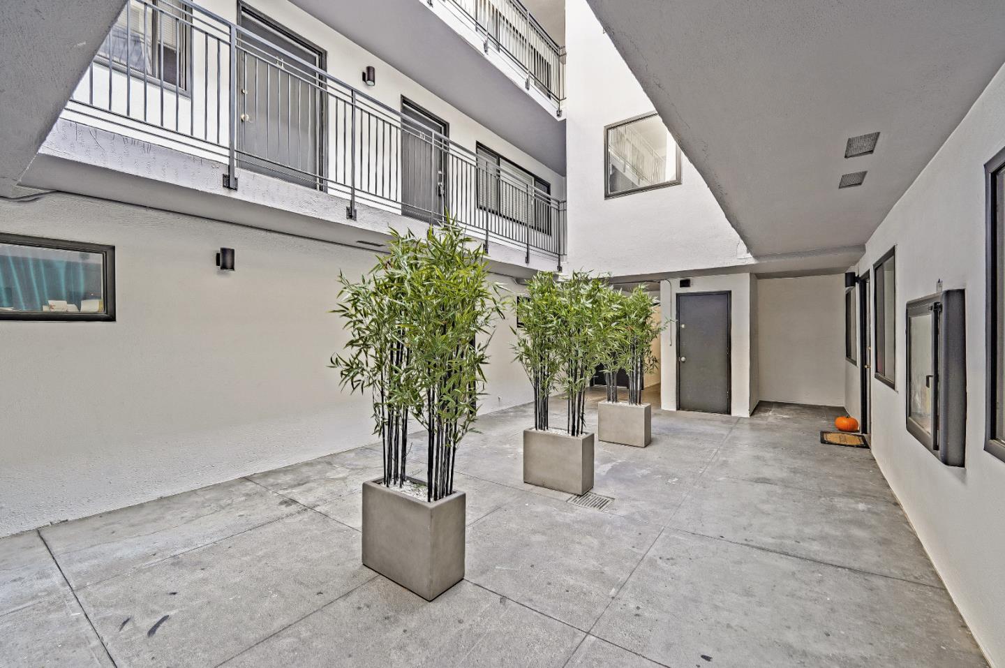 Detail Gallery Image 6 of 14 For 508 S 11th St, San Jose,  CA 95112 - – Beds | – Baths
