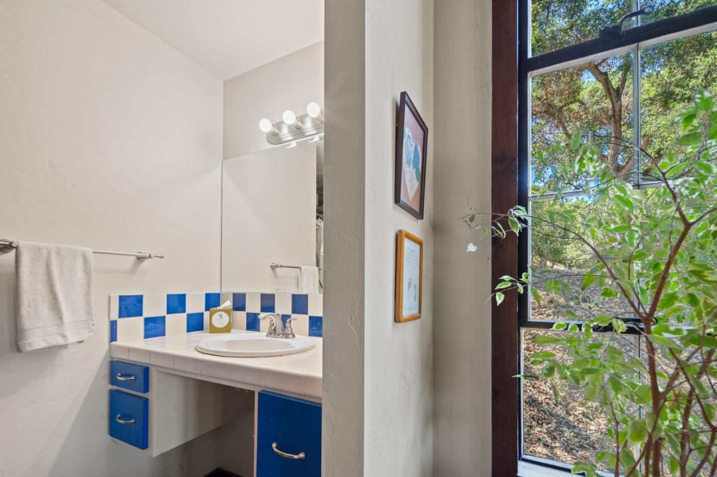 Detail Gallery Image 14 of 26 For 14310 Hitchcock Rd, Carmel Valley,  CA 93924 - 2 Beds | 2 Baths