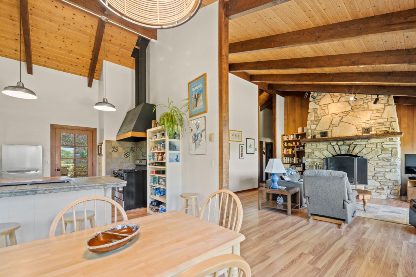 Detail Gallery Image 6 of 26 For 14310 Hitchcock Rd, Carmel Valley,  CA 93924 - 2 Beds | 2 Baths
