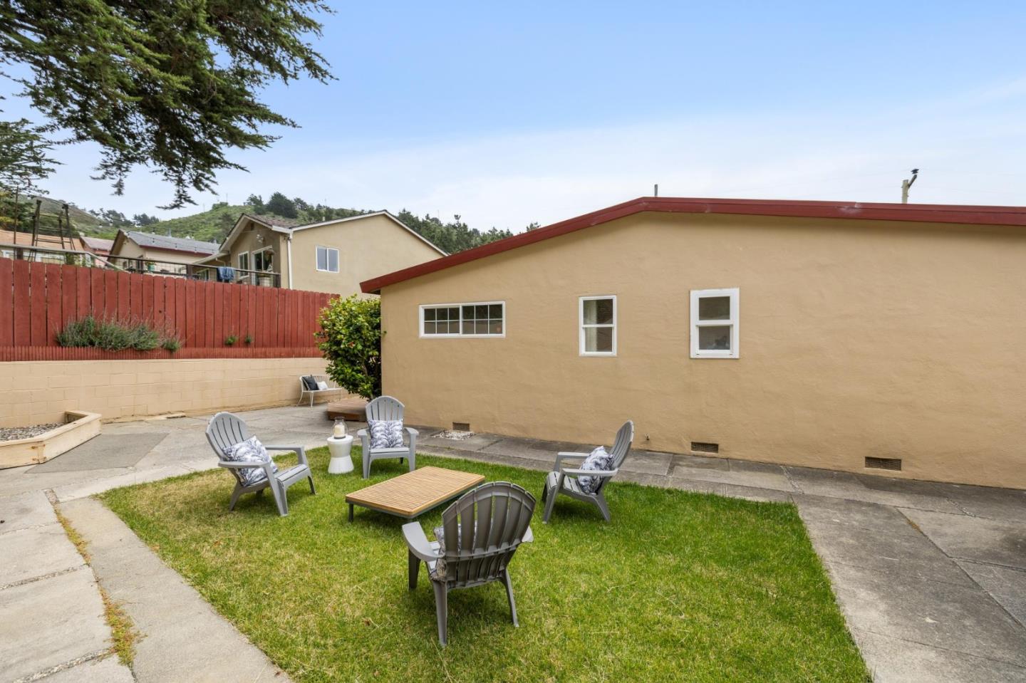 Detail Gallery Image 22 of 26 For 719 Moana Way, Pacifica,  CA 94044 - 3 Beds | 2 Baths