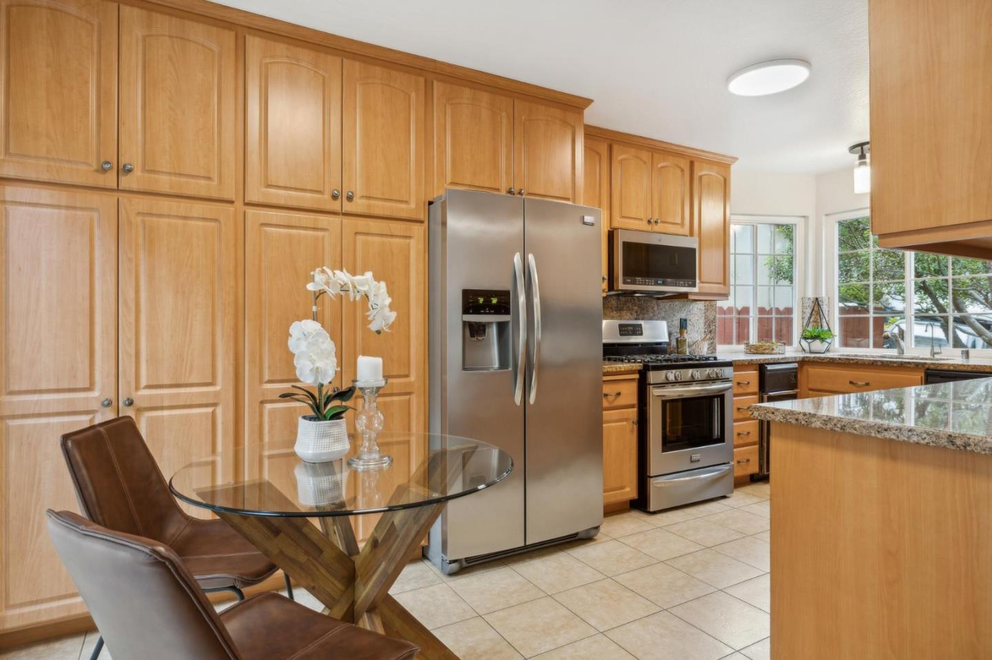 Detail Gallery Image 9 of 26 For 719 Moana Way, Pacifica,  CA 94044 - 3 Beds | 2 Baths