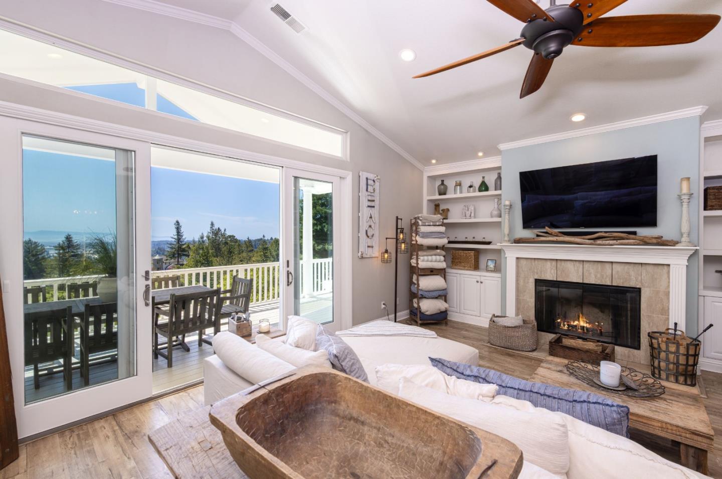 Detail Gallery Image 10 of 46 For 600 San Juan Pass, Watsonville,  CA 95076 - 4 Beds | 3 Baths