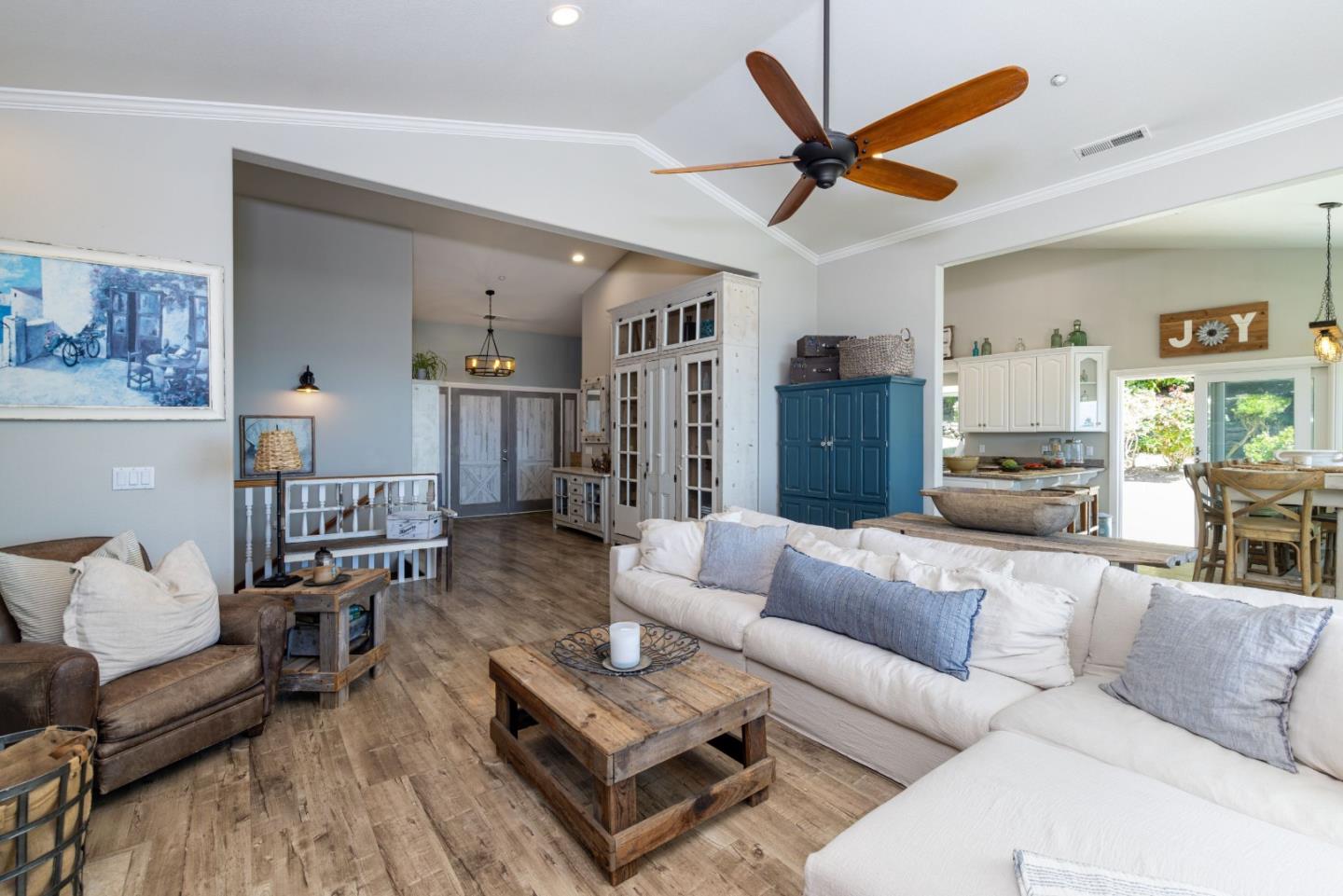 Detail Gallery Image 13 of 46 For 600 San Juan Pass, Watsonville,  CA 95076 - 4 Beds | 3 Baths